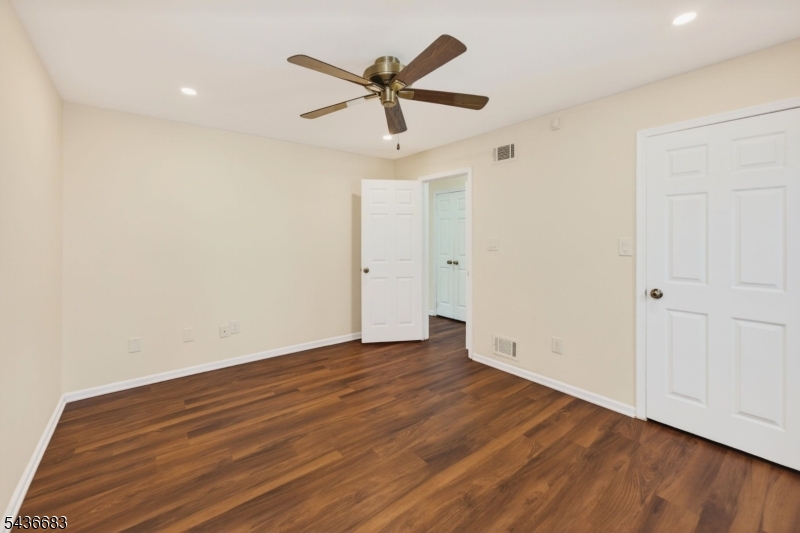 Woodbridge Commons - Residential