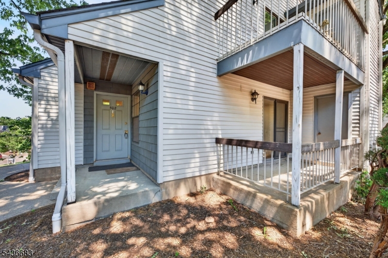 Woodbridge Commons - Residential