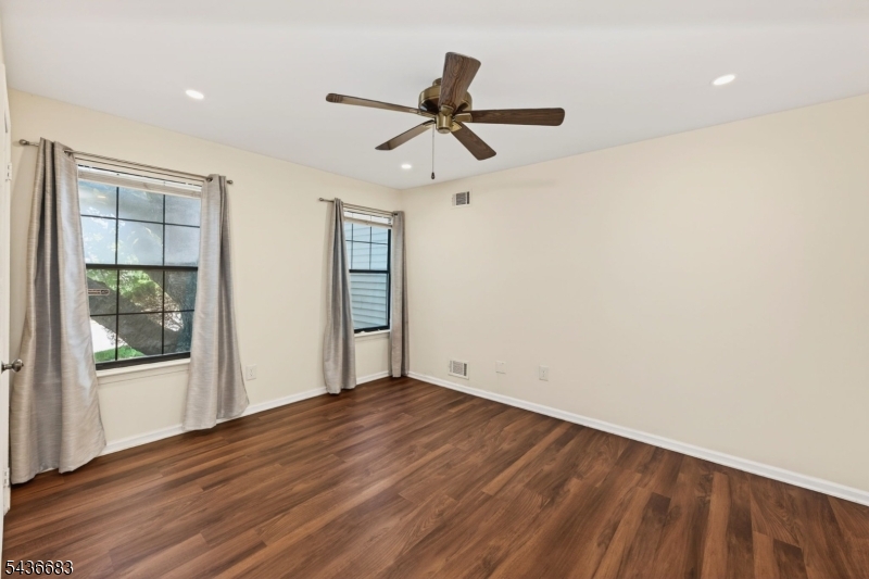Woodbridge Commons - Residential
