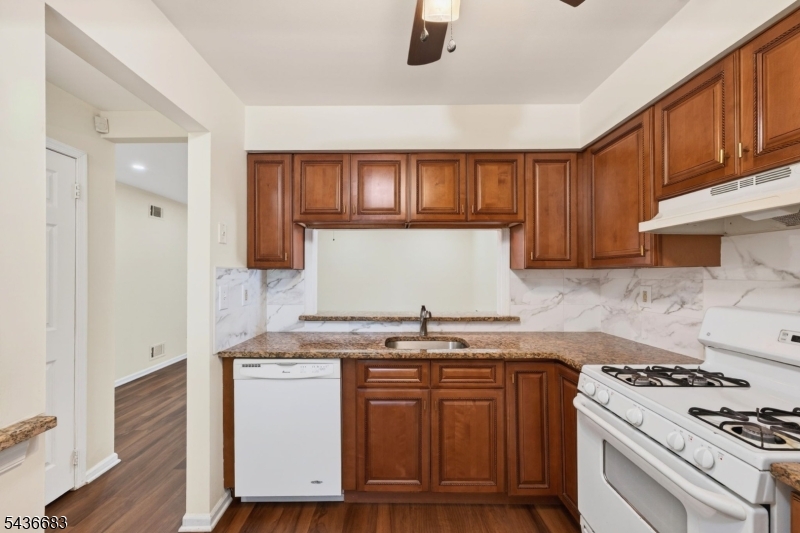 Woodbridge Commons - Residential