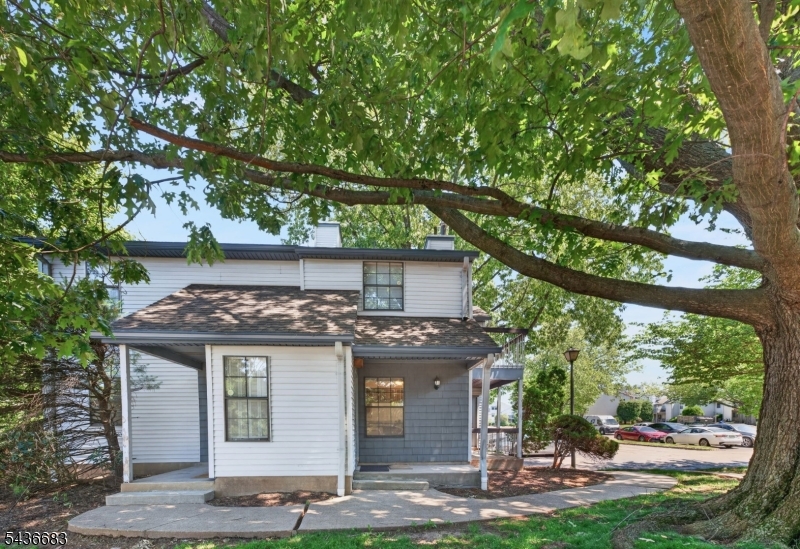 Woodbridge Commons - Residential