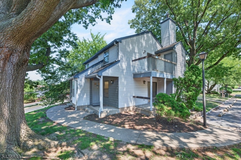 Woodbridge Commons - Residential