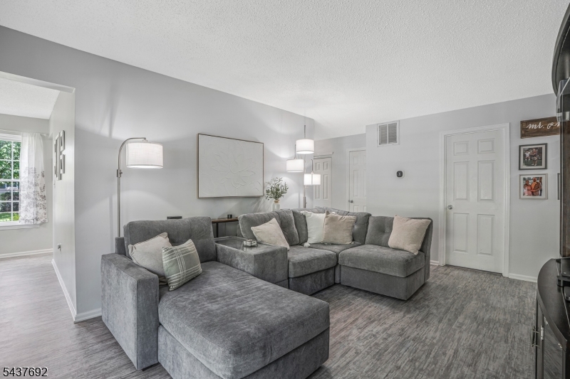 Cedar Brook - Residential