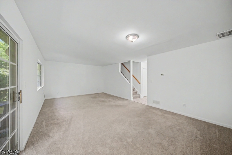 Deer HIll Village - Residential Lease