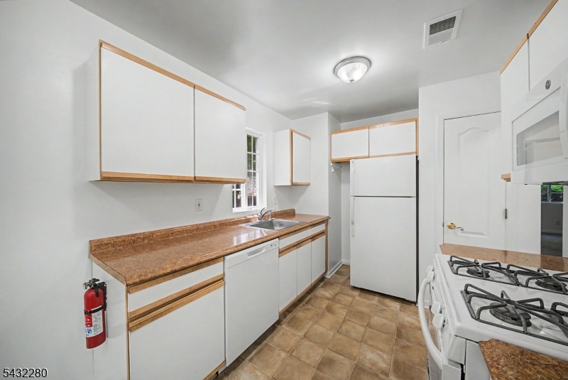 Deer HIll Village - Residential Lease