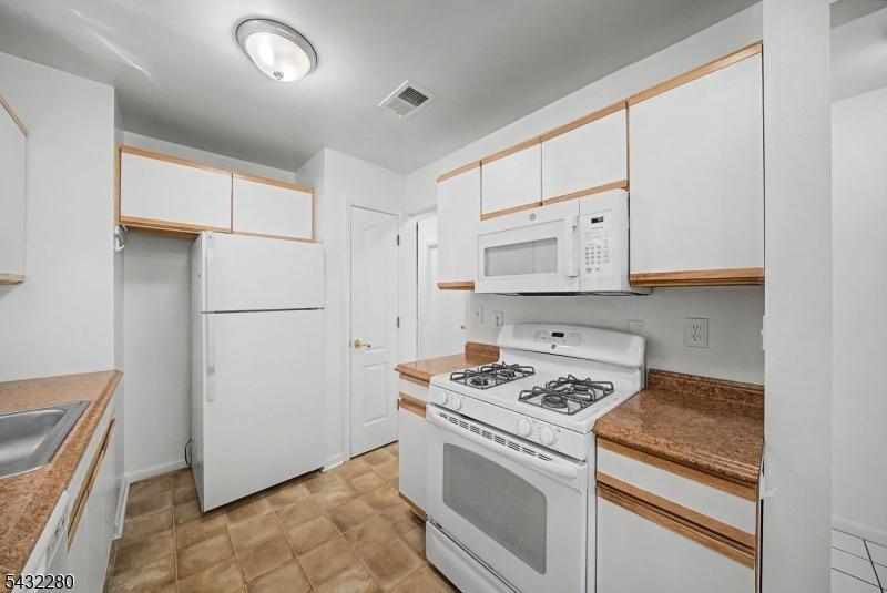 Deer HIll Village - Residential Lease