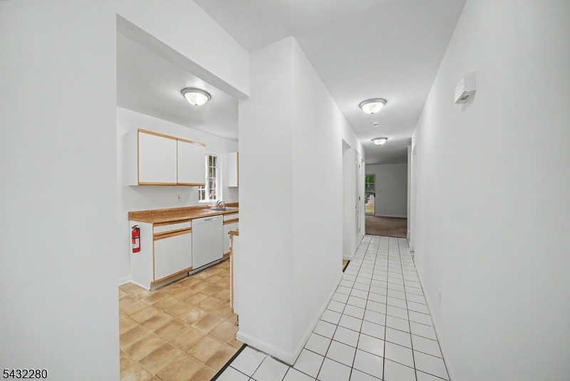 Deer HIll Village - Residential Lease