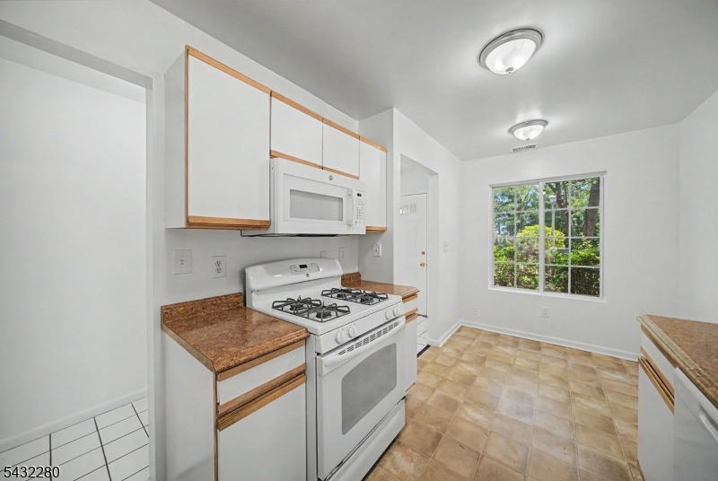 Deer HIll Village - Residential Lease