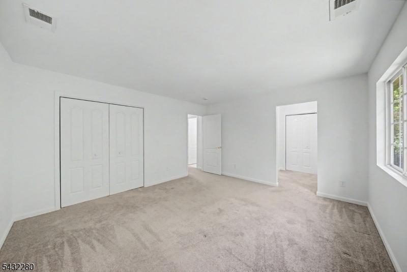 Deer HIll Village - Residential Lease