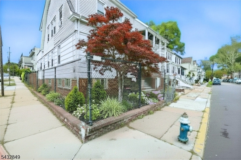 Up. Irvington/Clinton Hill - Residential Income