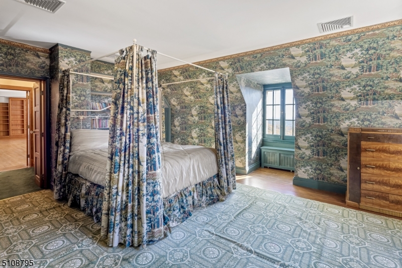 Bernardsville Mountain - Residential