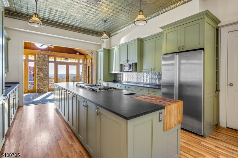 Bernardsville Mountain - Residential