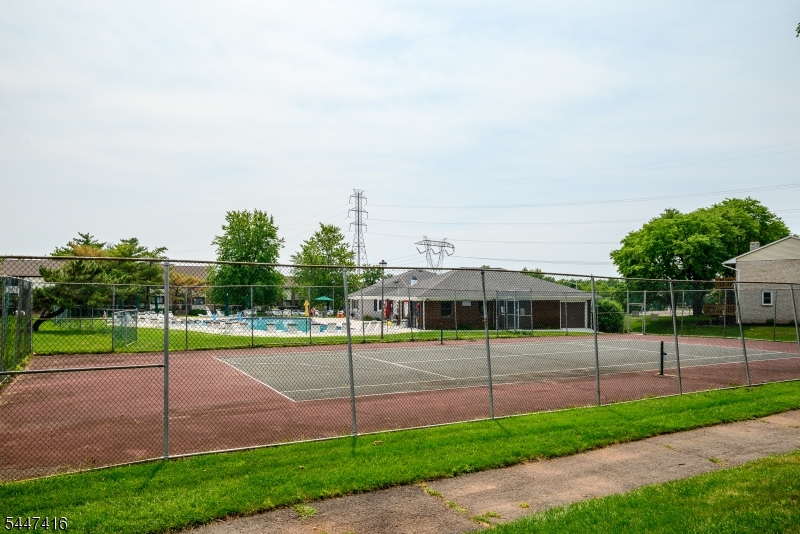 Robin Road Village - Residential