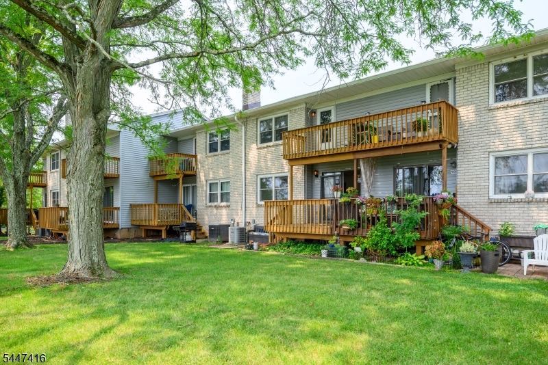 Robin Road Village - Residential