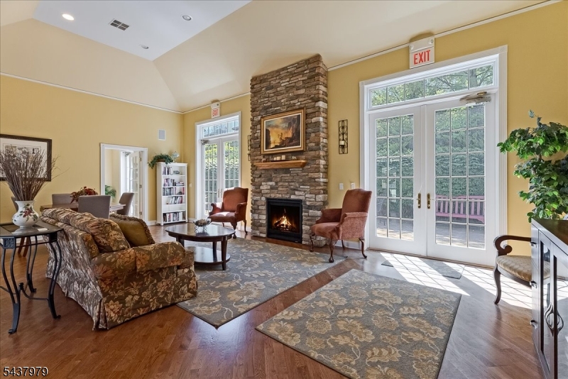Round Top - Residential