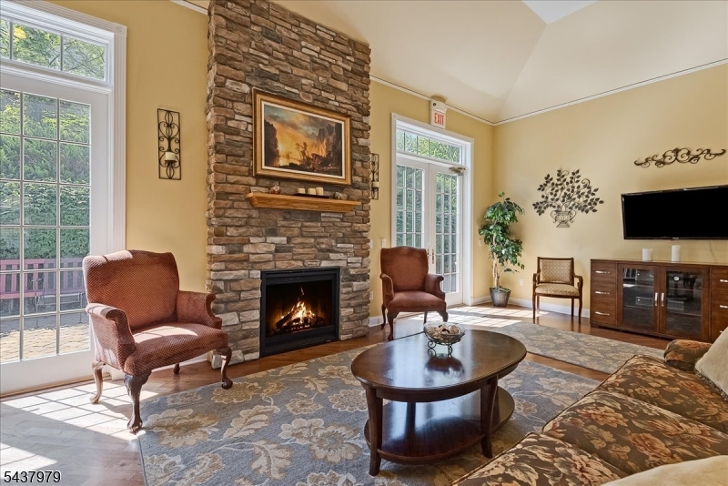 Round Top - Residential