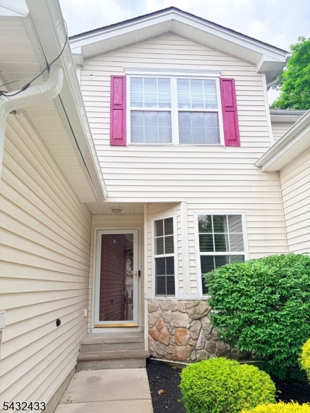 Heritage Lakes - Residential Lease