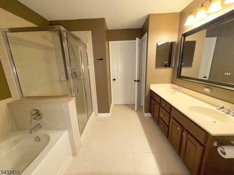 Heritage Lakes - Residential Lease