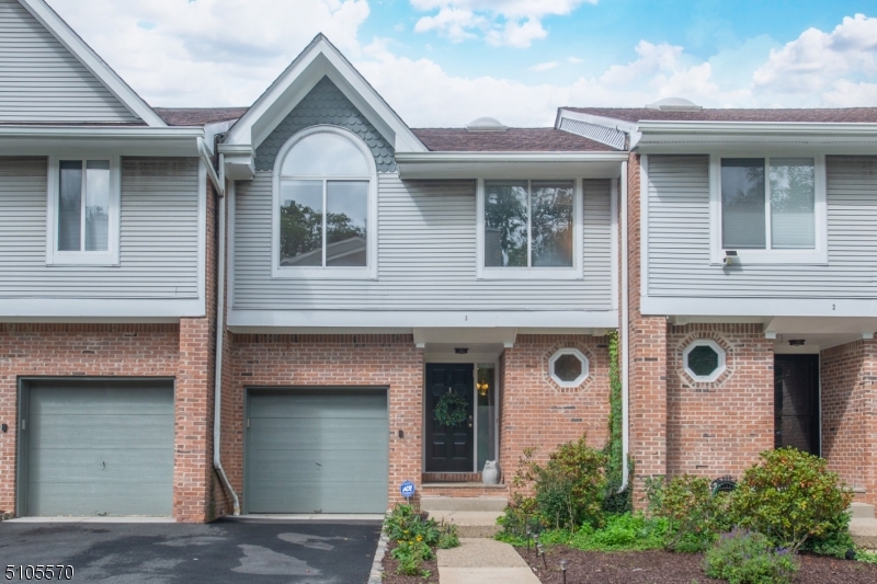 BEACON HILL - Residential
