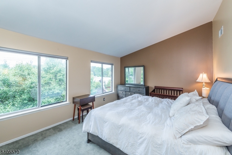 BEACON HILL - Residential