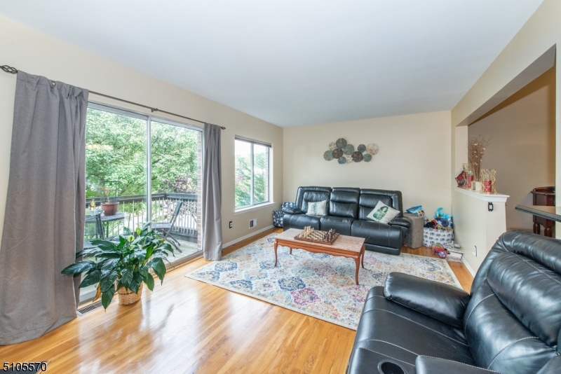 BEACON HILL - Residential