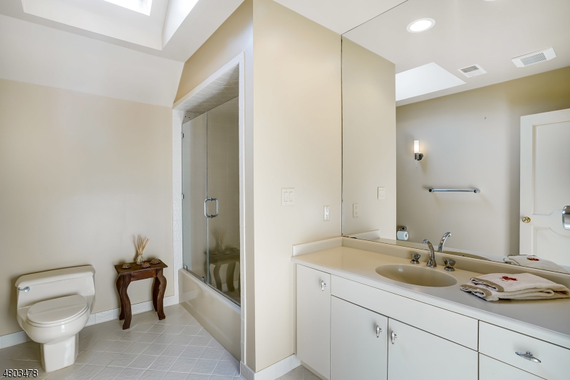 New Vernon - Residential