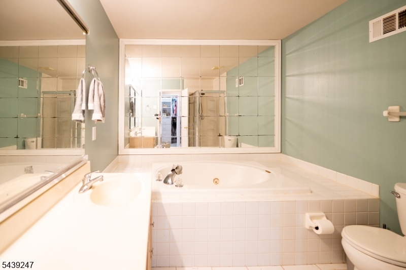 Greenwhich Chase - Residential