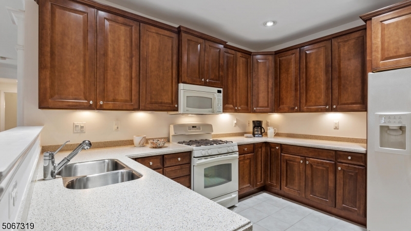 SOMERSET RUN - Residential
