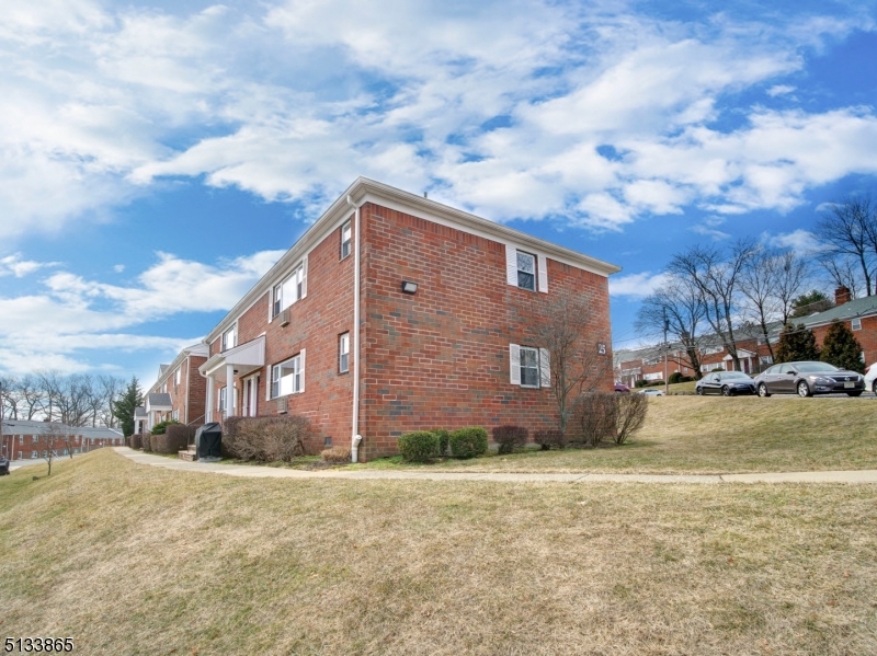 Mountain Club - Residential Lease