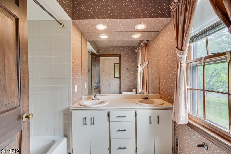 Arrowhead - Residential