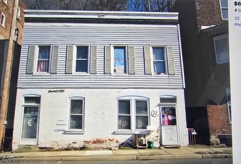 Great opportunity for first time home buyers or investors. This brick property has been updated and features. Living room, dining room, kitchen , one and a half bathrooms, three bedrooms , plenty of closet space , hard wood floors. Right across from the bridge to Easton as well as close to schools , recreation parks , shopping areas and to major roads 78 & 22