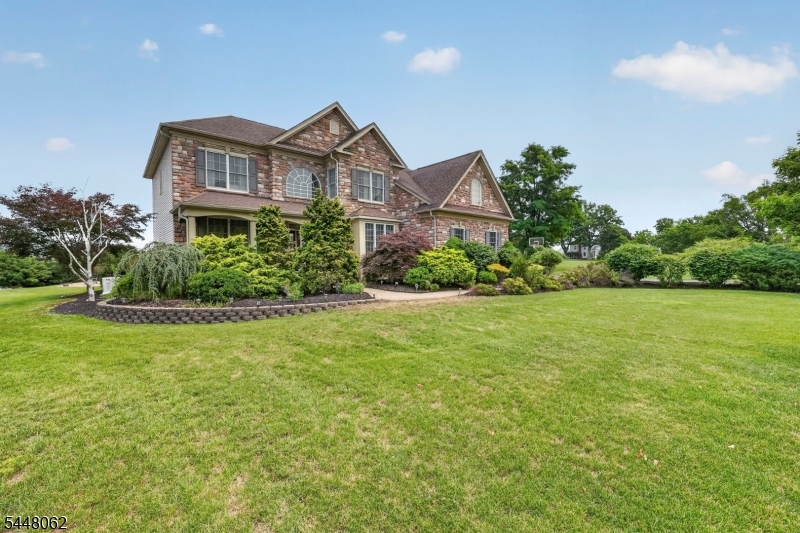 Lookout Pointe - Residential