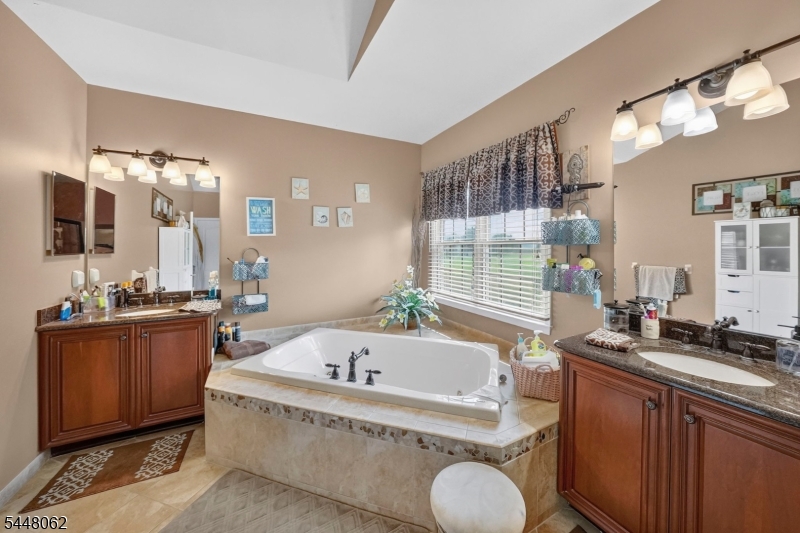 Lookout Pointe - Residential