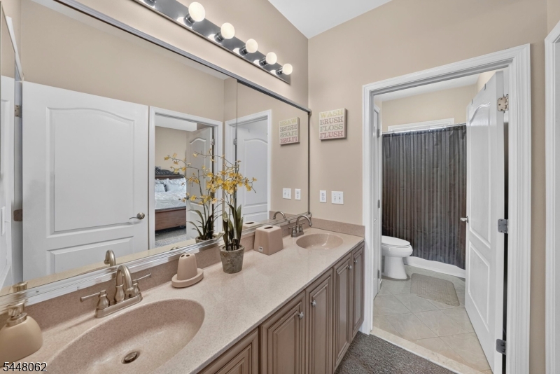 Lookout Pointe - Residential