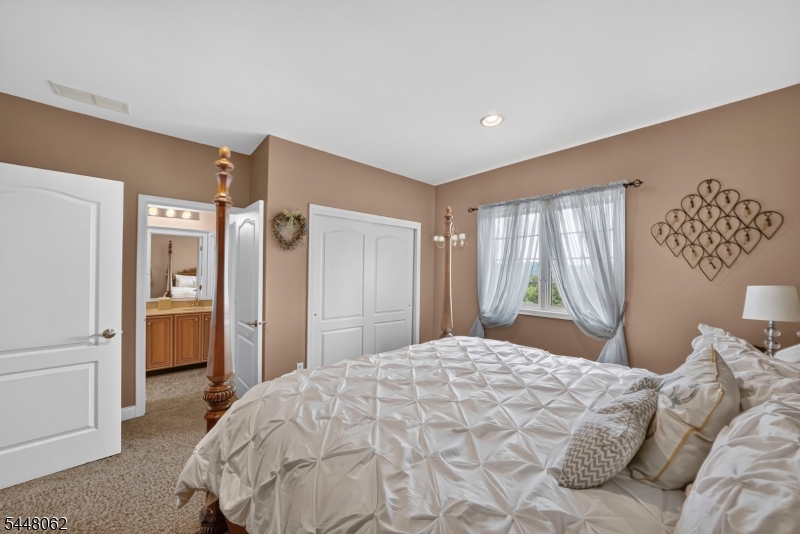 Lookout Pointe - Residential