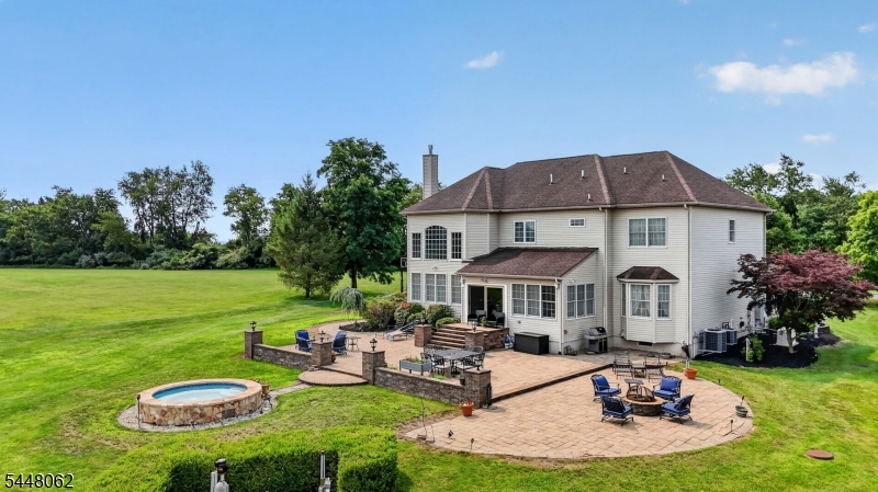 Lookout Pointe - Residential