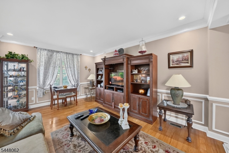 Lookout Pointe - Residential
