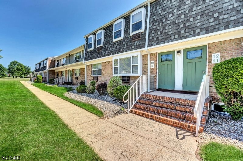 Welcome to Beekman Gardens located in a neautiful tree-lined neighborhoo in Hillsborough. Beekman Gardens offers apartment living in a quiet, scenic community. This 1 Bedroom Luxury unit is on the 2nd floor with a beautiful, private balcony, walk in closets, hardwoo flooring, air conditioning, with hear and hot water included. Laundry Room and ample parking onsite. Beekman Gardens offers pickeleball, tennis, and basketball courts as well as a playground. Walking distance to parks and the Hillsborough Library. Minutes from shopping and dining, close to Sommerville and Raritan train stations and convenient to Routes 206,202,22,78 and 287. This makes Beekman Gardens a wonderful place to live! Ask about specials and other units available when you call.