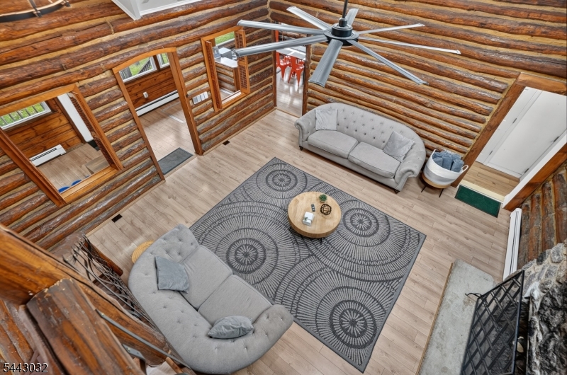 Lindy's Lake Association - Residential