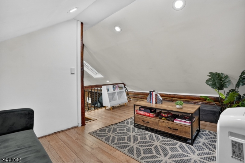 Lindy's Lake Association - Residential