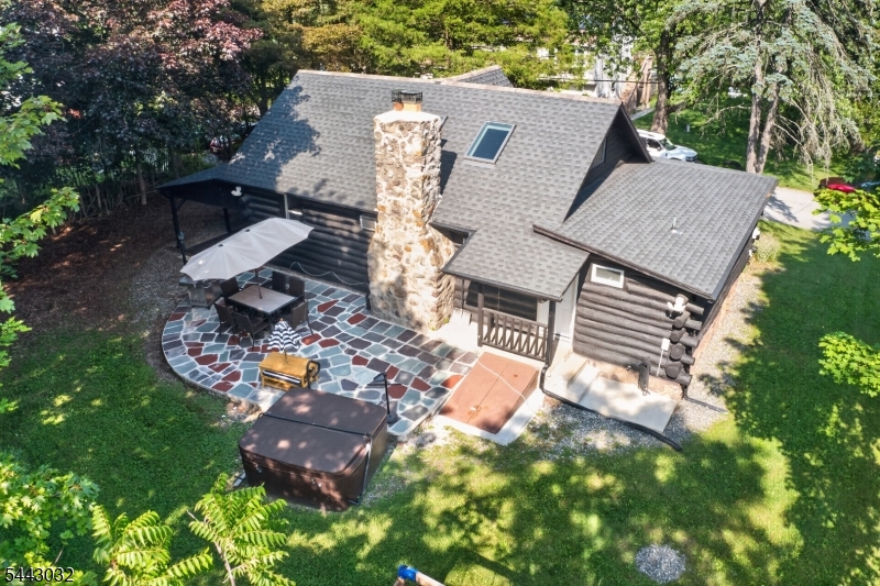 Lindy's Lake Association - Residential