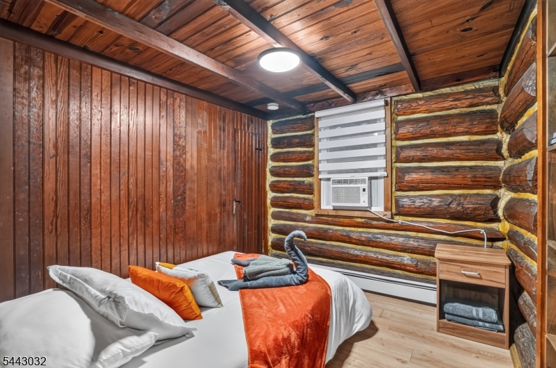Lindy's Lake Association - Residential