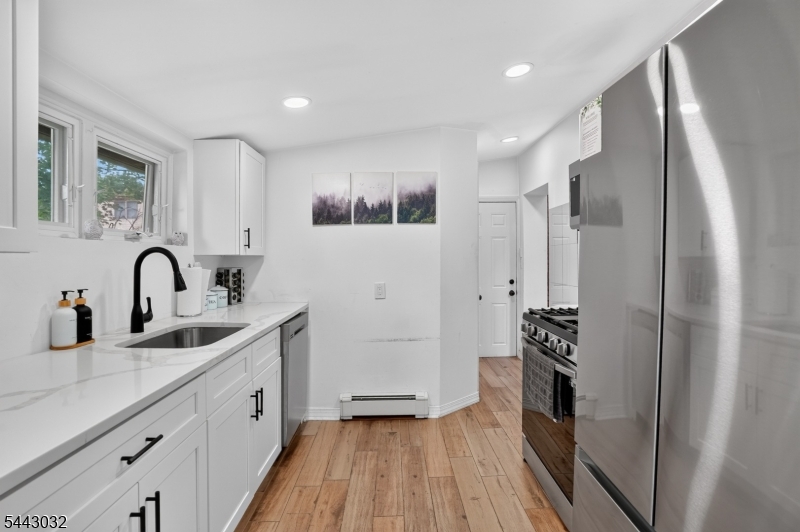 Lindy's Lake Association - Residential