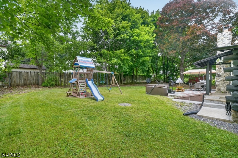 Lindy's Lake Association - Residential