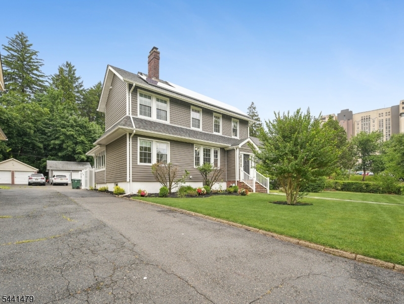 Montrose - Residential