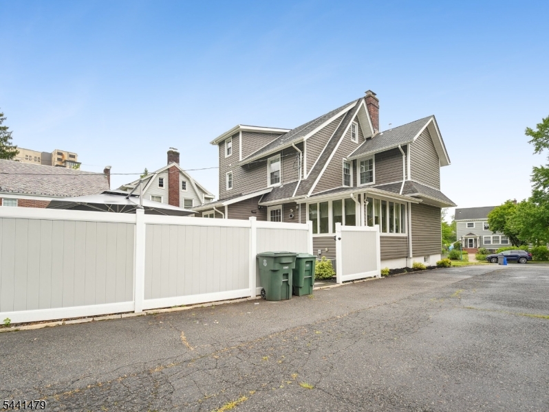 Montrose - Residential