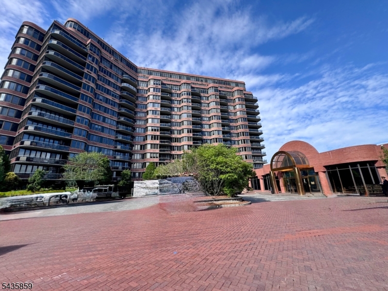Hi Rise - Residential