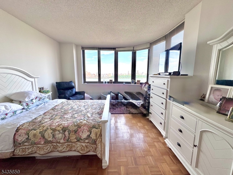 Hi Rise - Residential