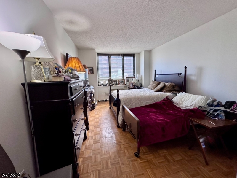Hi Rise - Residential