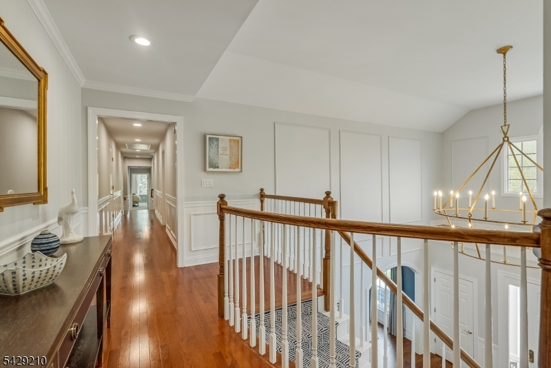 BROOKRACE - Residential